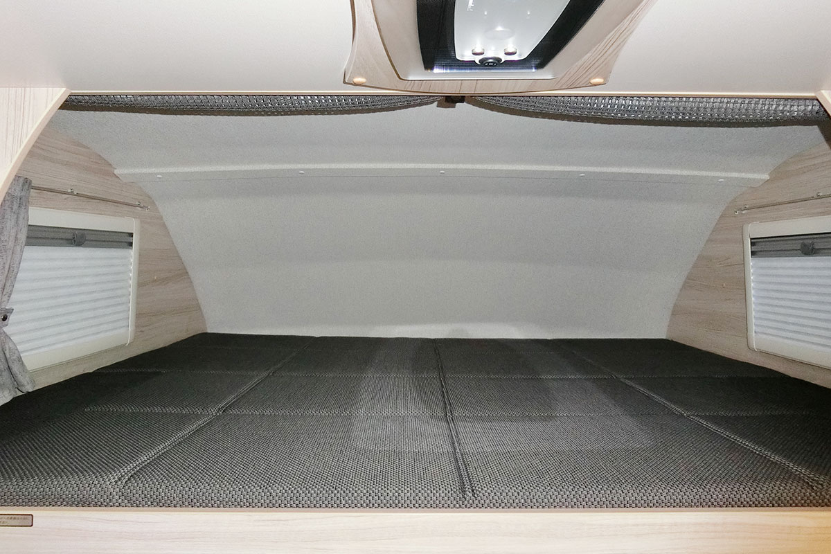 Cresson journey:Bank bed