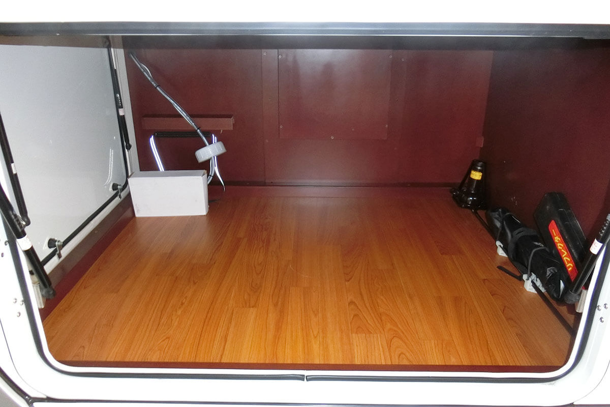 King-legend:Rear storage