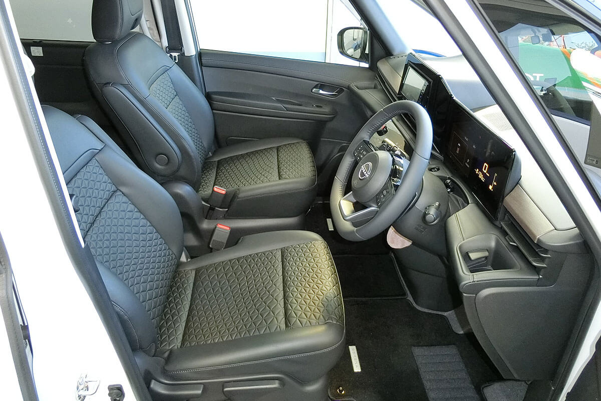 Serena camper:Driver's seat