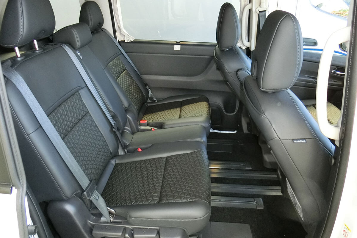Serena camper:Rear seat